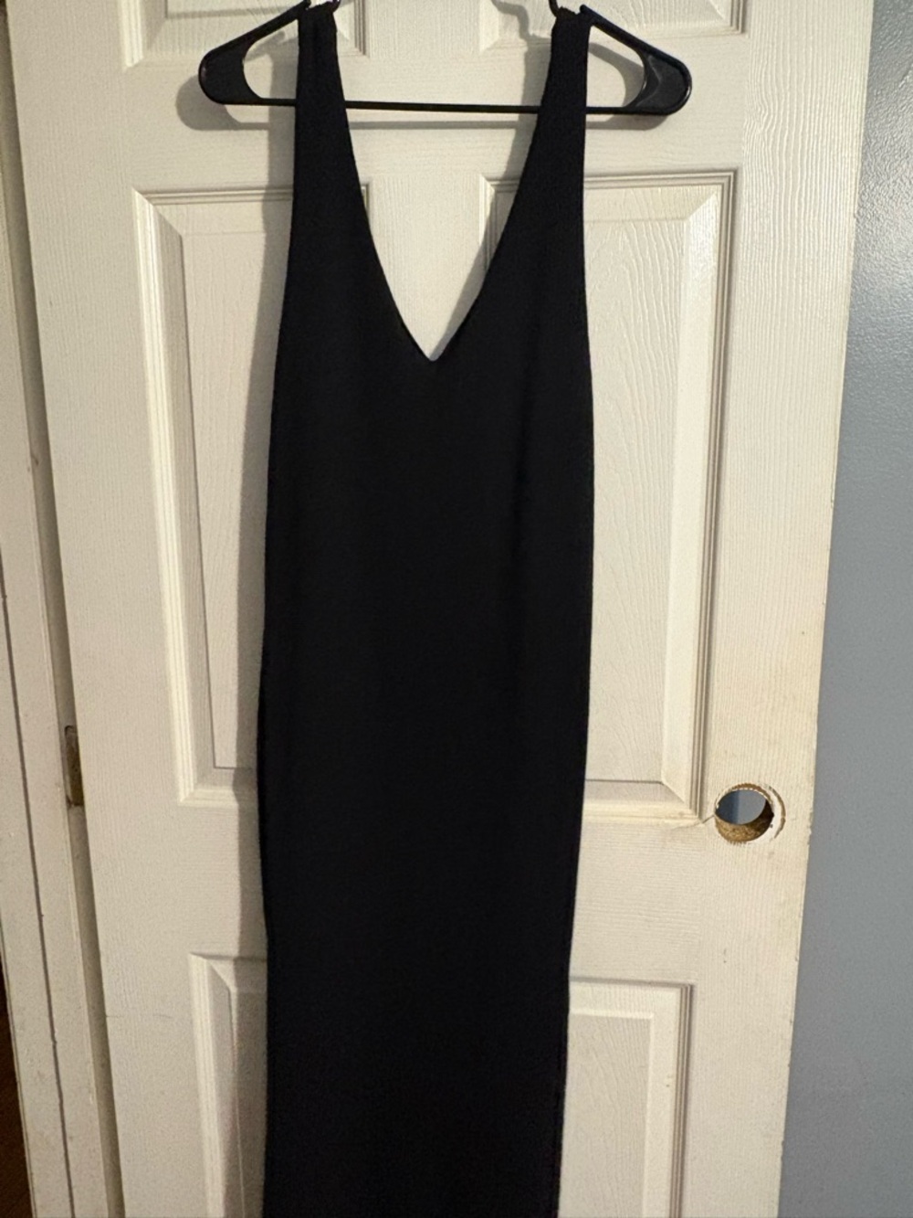 Sleek Black V-Neck Maxi Dress